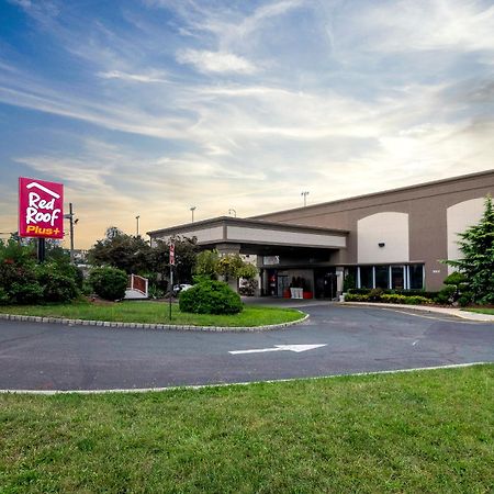 Red Roof Inn Plus Newark Liberty Airport - Картерет Экстерьер фото