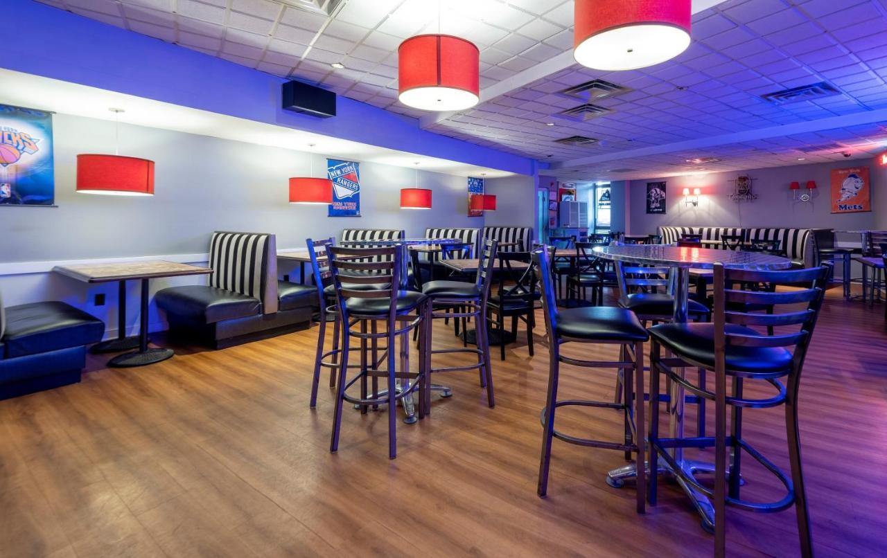 Red Roof Inn Plus Newark Liberty Airport - Картерет Экстерьер фото
