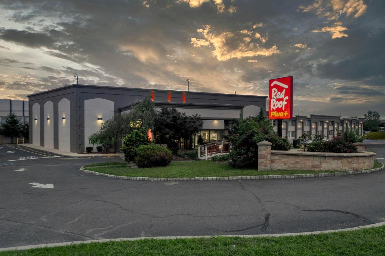 Red Roof Inn Plus Newark Liberty Airport - Картерет Экстерьер фото