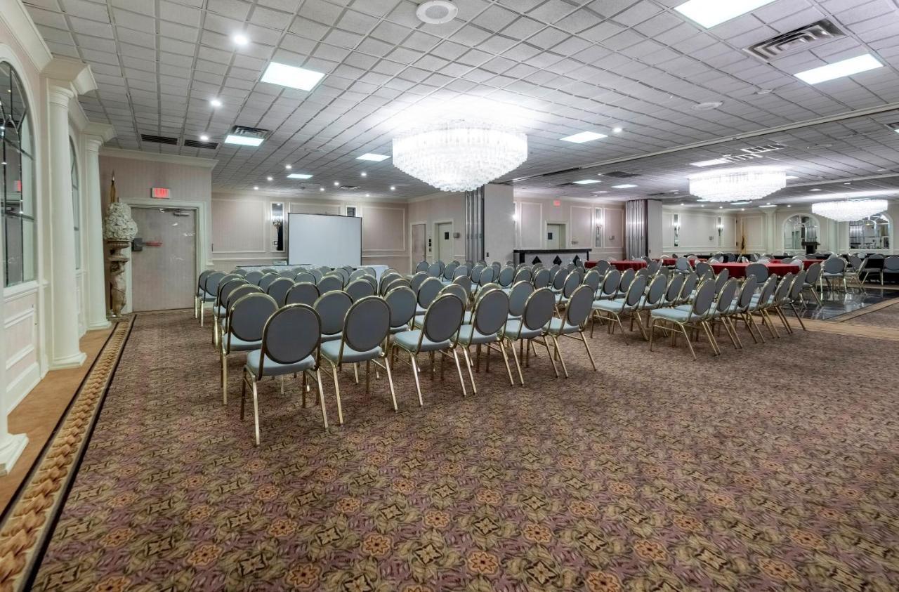 Red Roof Inn Plus Newark Liberty Airport - Картерет Экстерьер фото