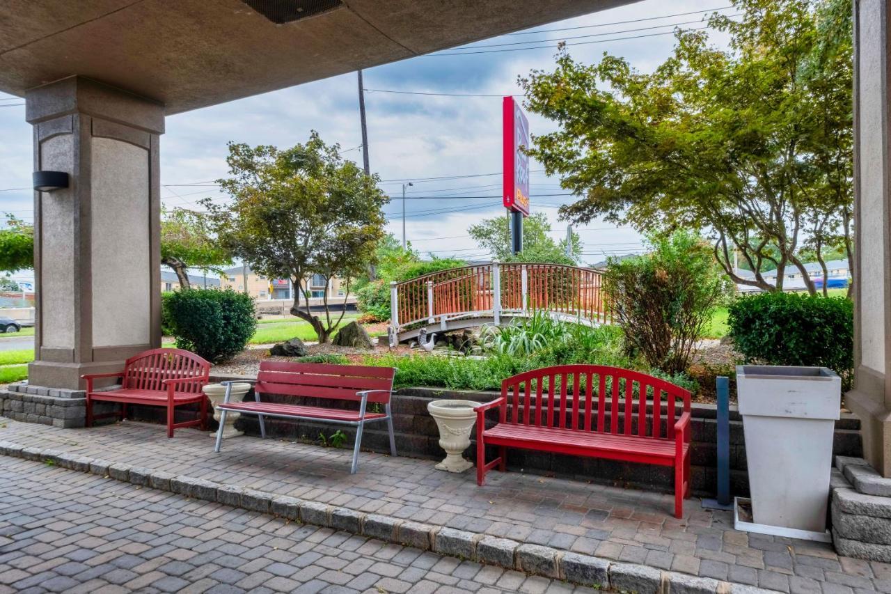 Red Roof Inn Plus Newark Liberty Airport - Картерет Экстерьер фото
