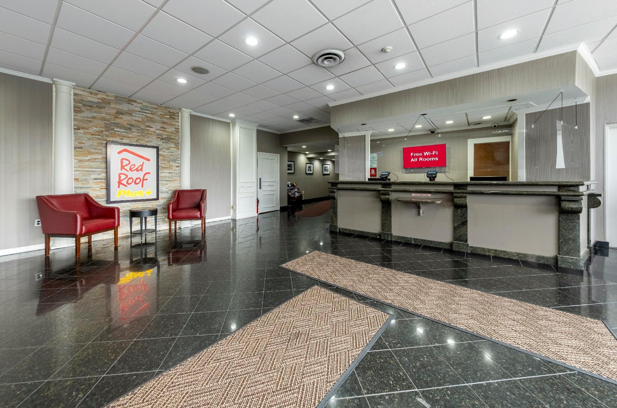 Red Roof Inn Plus Newark Liberty Airport - Картерет Экстерьер фото