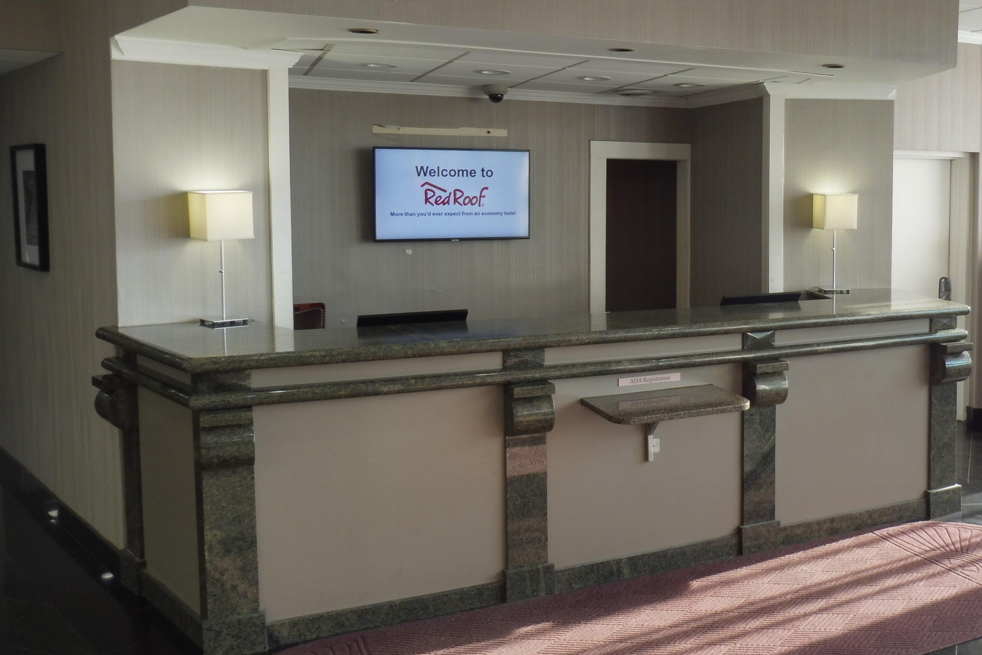 Red Roof Inn Plus Newark Liberty Airport - Картерет Экстерьер фото