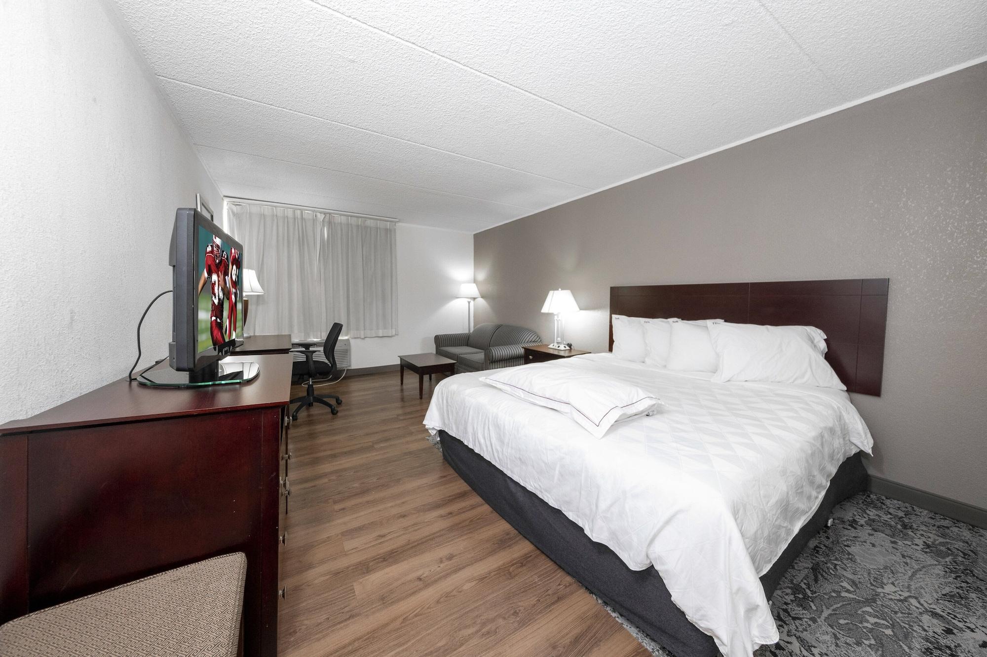 Red Roof Inn Plus Newark Liberty Airport - Картерет Экстерьер фото