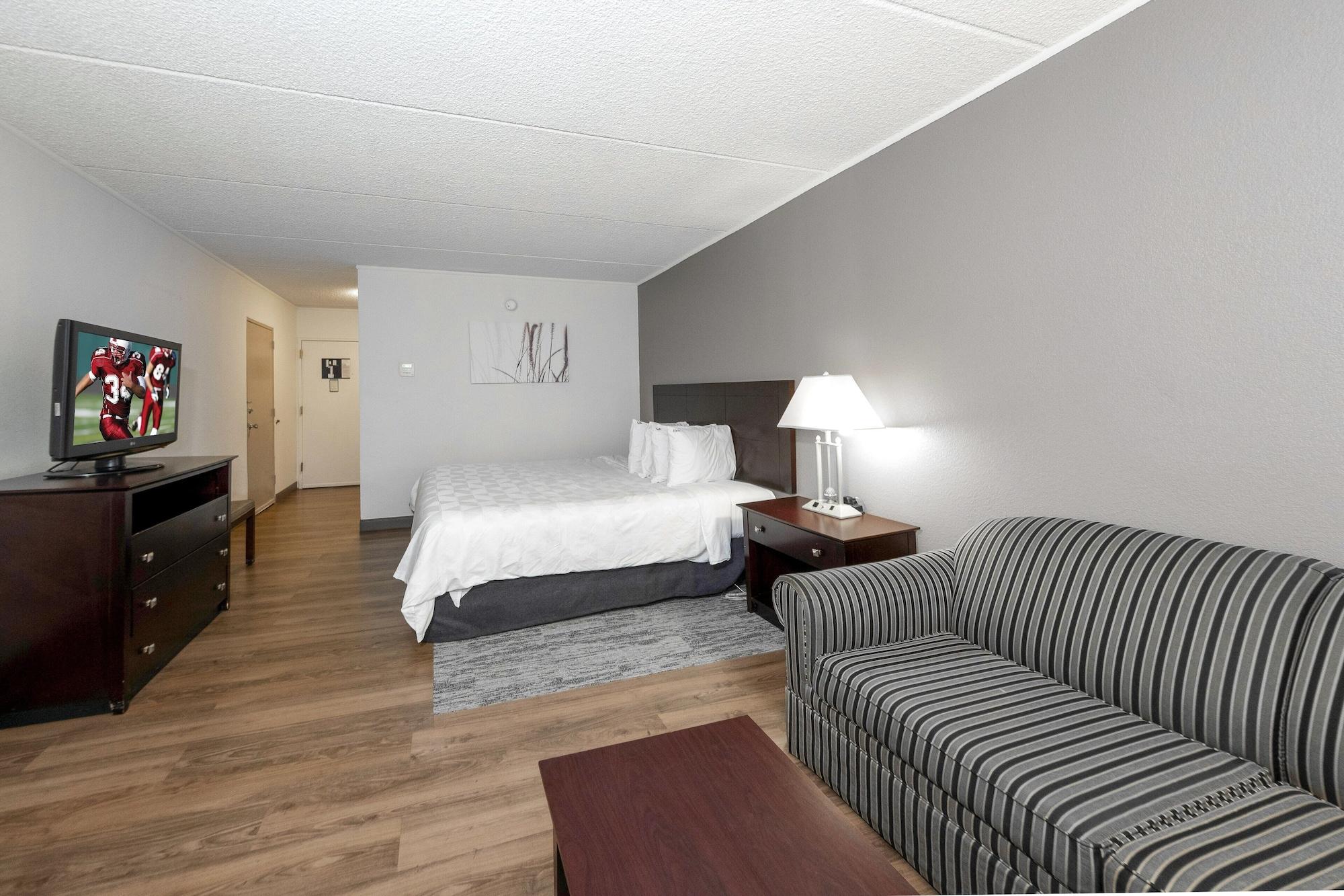 Red Roof Inn Plus Newark Liberty Airport - Картерет Экстерьер фото