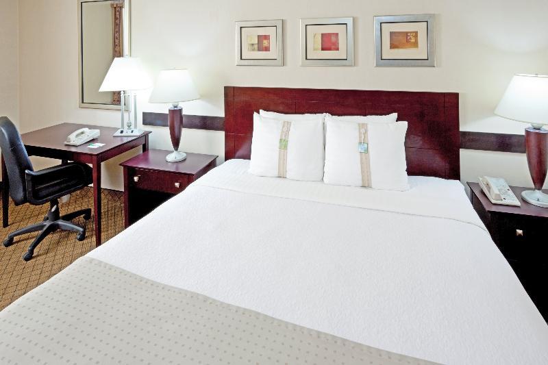 Red Roof Inn Plus Newark Liberty Airport - Картерет Экстерьер фото