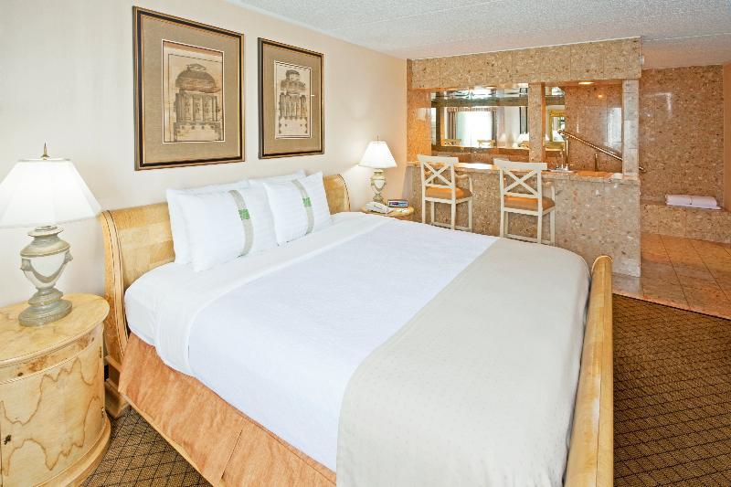 Red Roof Inn Plus Newark Liberty Airport - Картерет Экстерьер фото